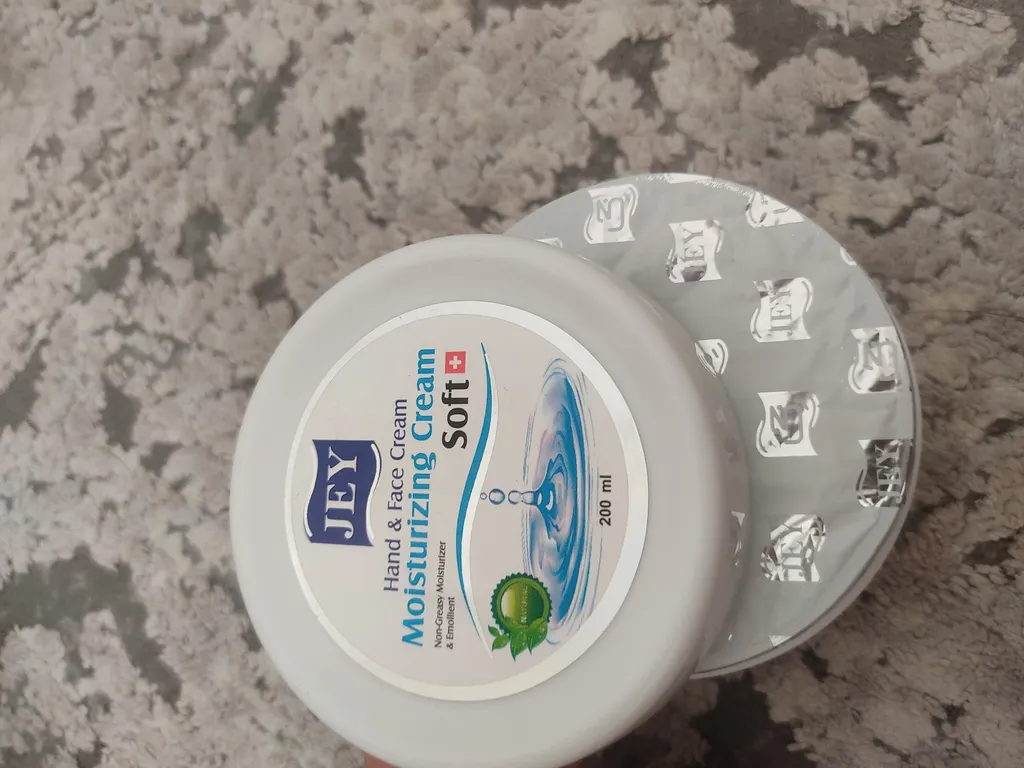 Jey Soft 200ml For All Skin Types Hand and Face Moisturizing Cream