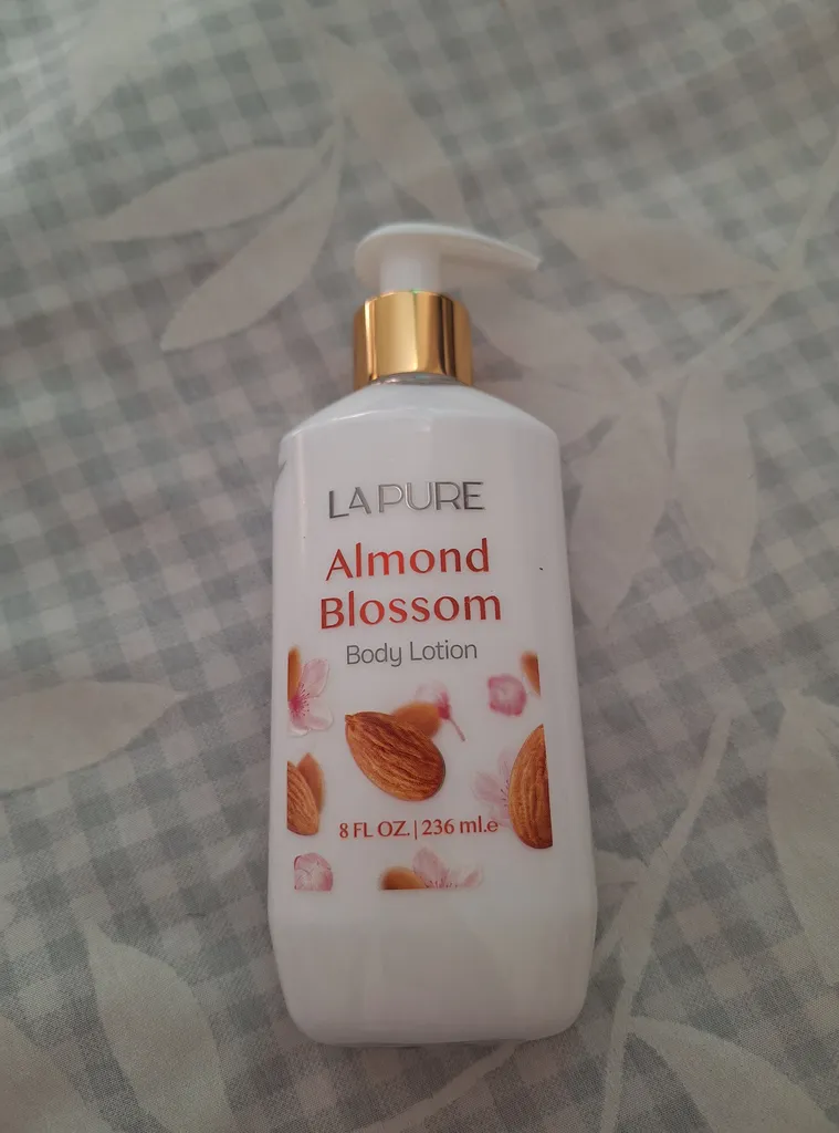 LePure Almond Blossom 236ml Cream Body Lotion