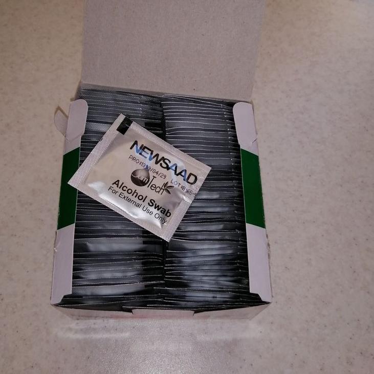 Newsaad A10 100pcs Pack Alcohol Pad